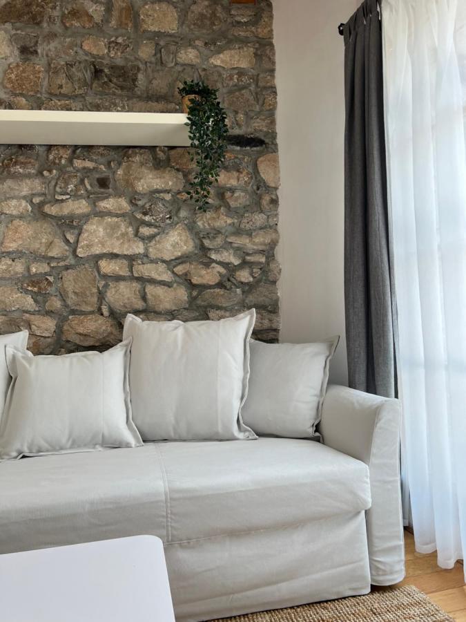 Guesthouse 45 Dutovlje Bagian luar foto