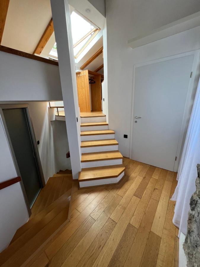 Guesthouse 45 Dutovlje Bagian luar foto